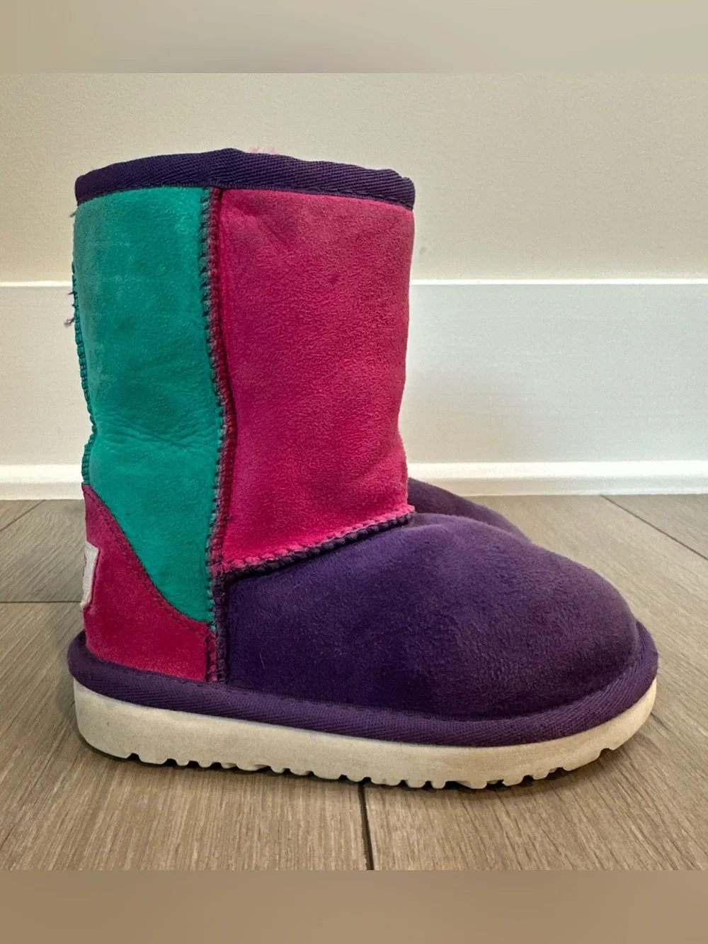 Uggs Girl’s Size 8 (toddler) 3151T Classic Patchwork Color Block Suede Boots